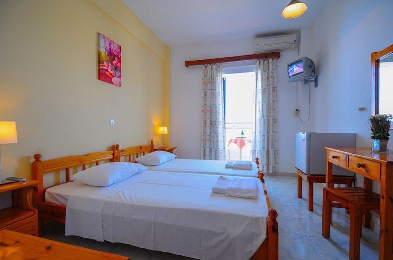 Hotel Prassino Nissi Moraitika Chambre photo